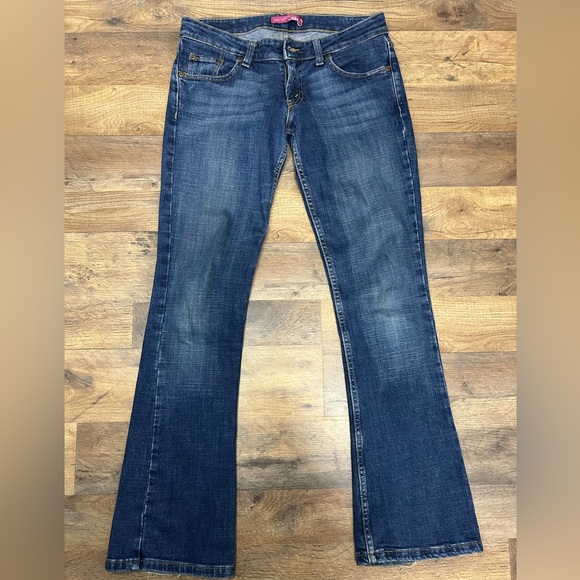 Vintage Levi’s 524 Boot Cut Classic Blue Denim Jeans - Picture 7 of 7